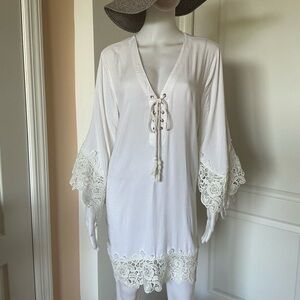 Blue Island White Lace beach cover